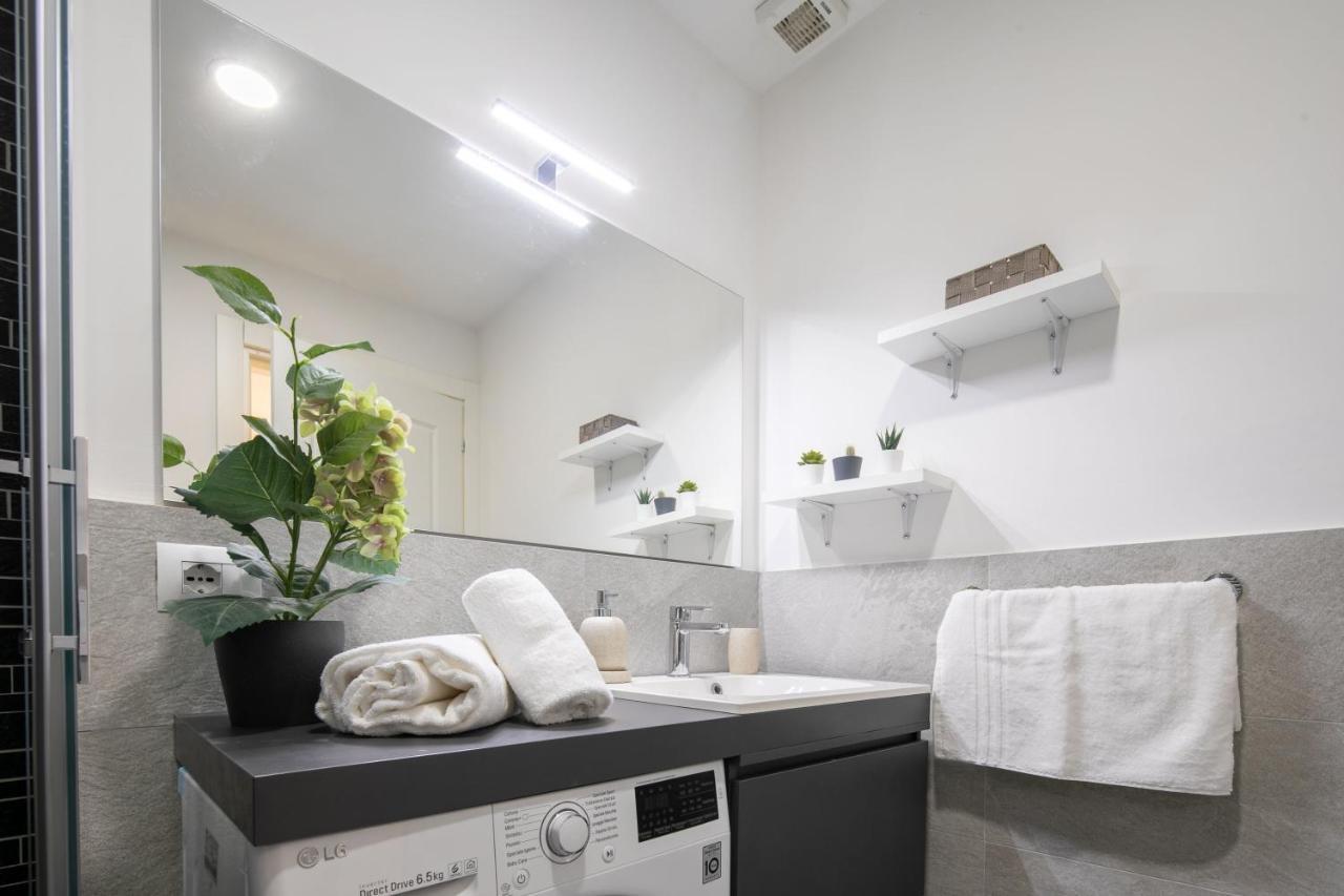 Pepi Modern By Mmega Apartment Флоренция Екстериор снимка